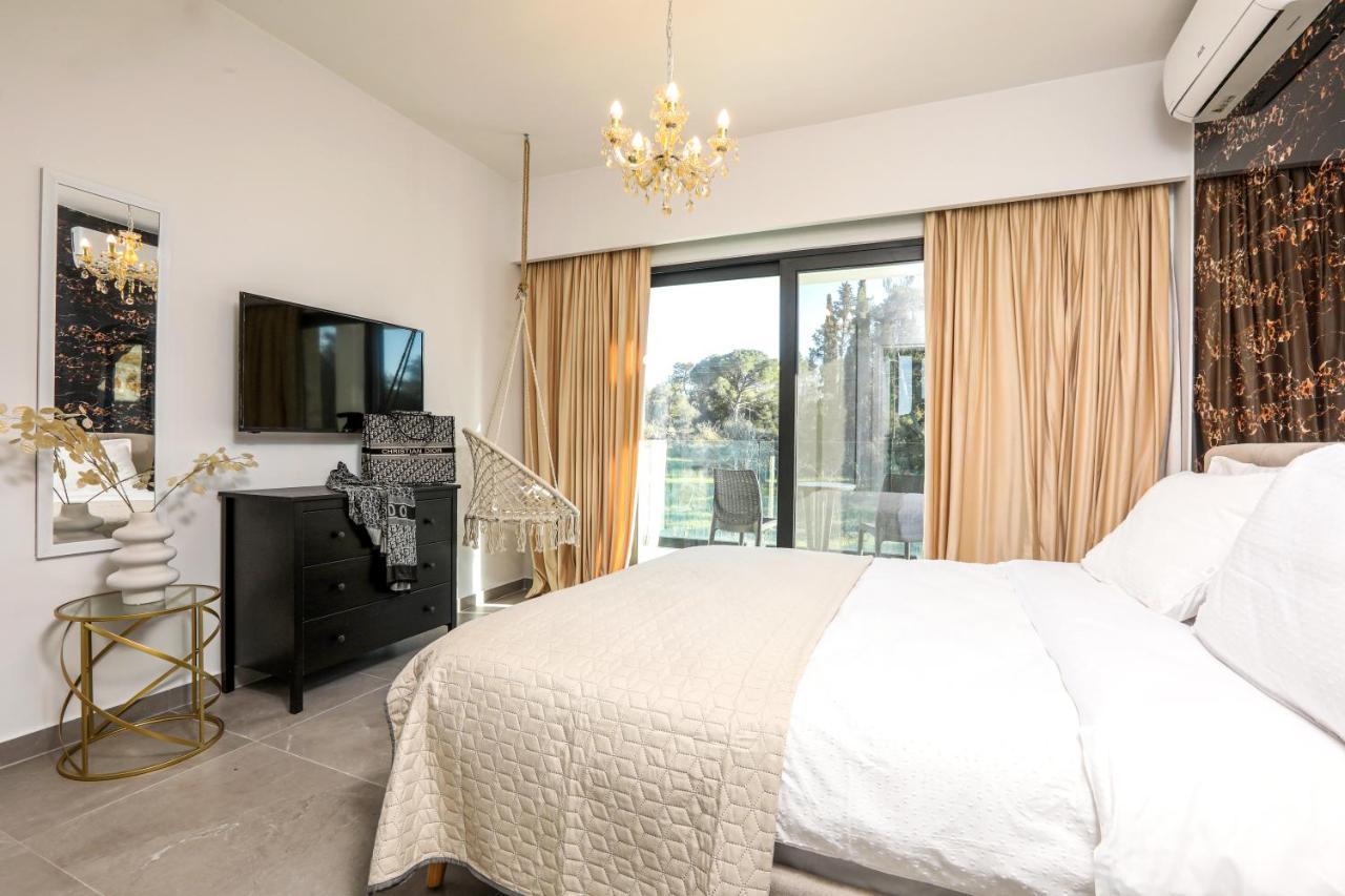 Rans Luxury & In Corfu With Swimming Pool Villa