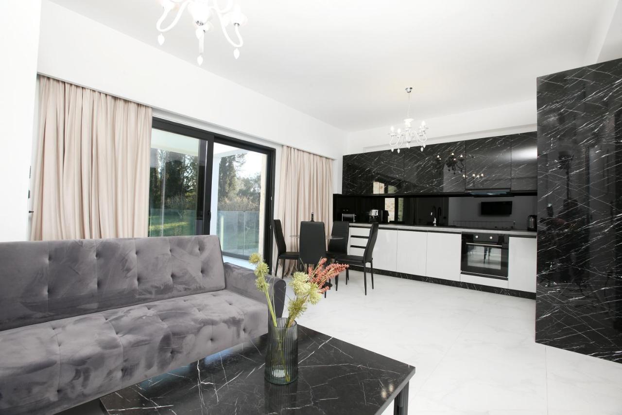 Rans Luxury & In Corfu With Swimming Pool *