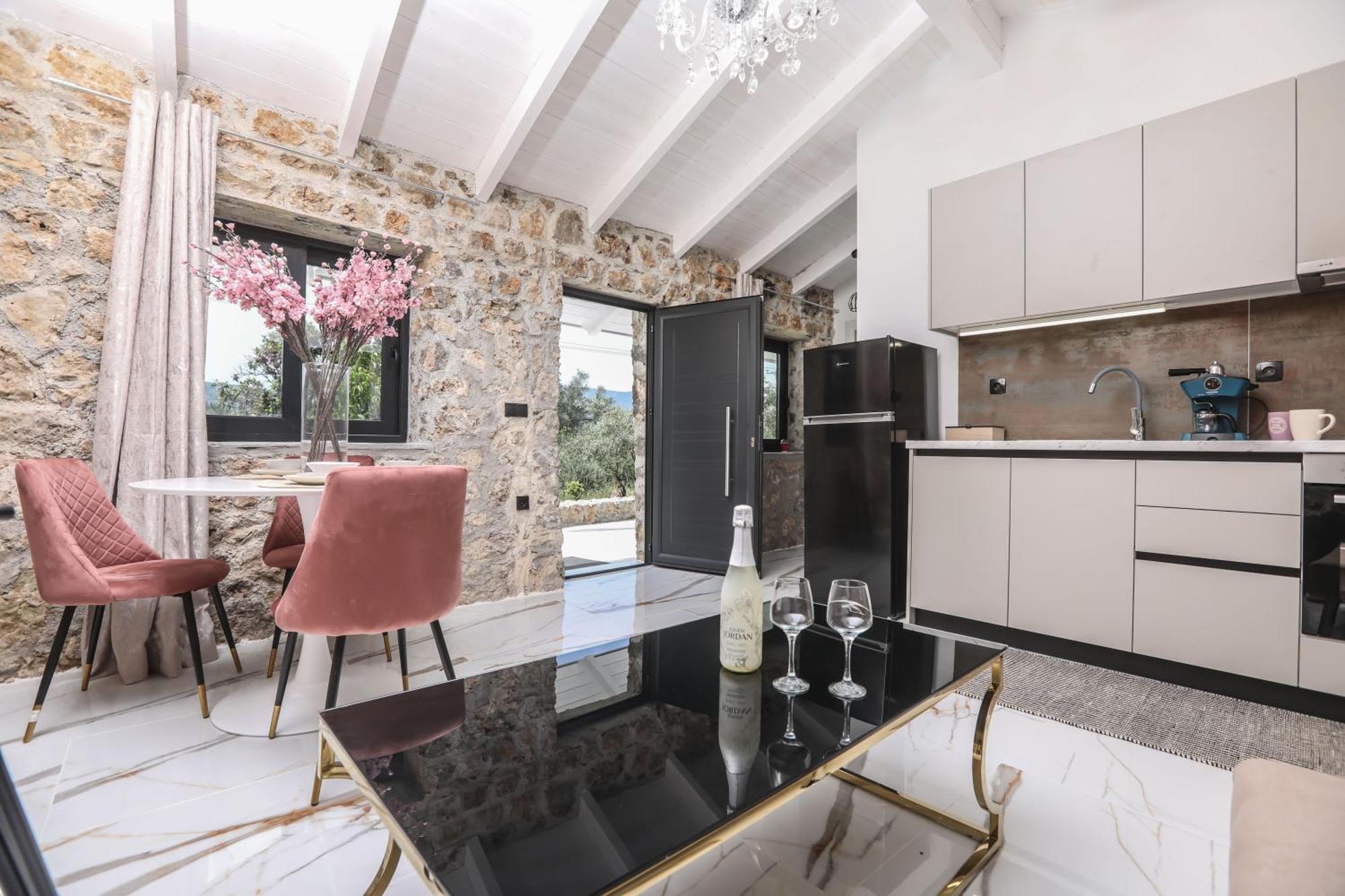 Villa Rans Luxury & In Corfu With Swimming Pool